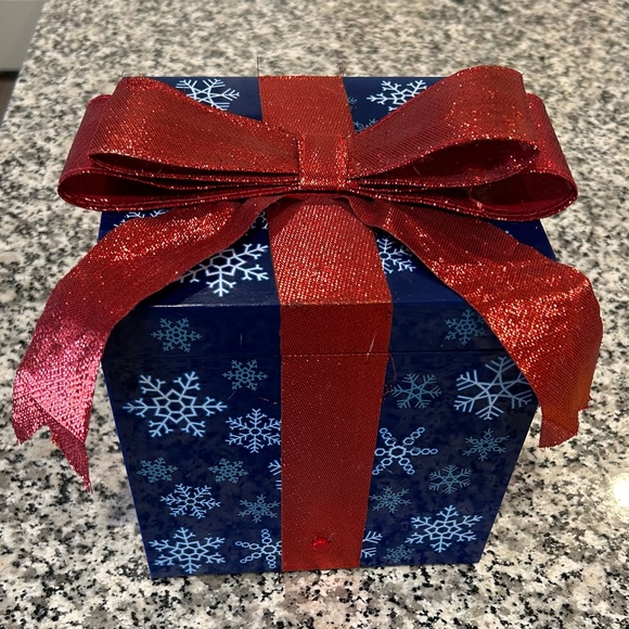 Vintage music box Rare find Frosty the snowman Plus more characters - Picture 4 of 8